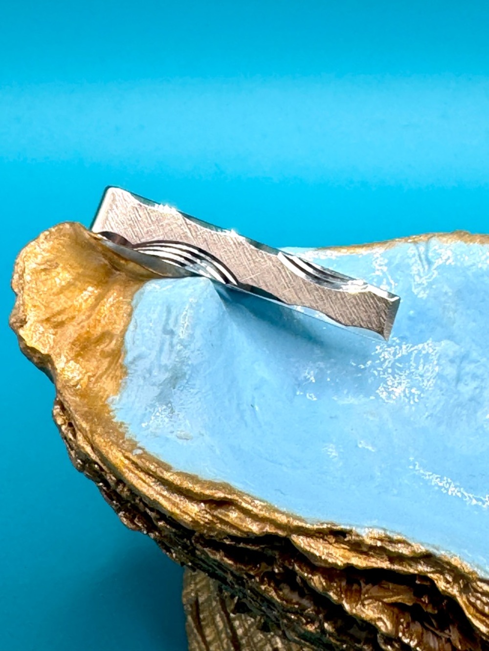 SHIELDS Silver Men's Tie Bar with Brushed Finish and Wave Accent